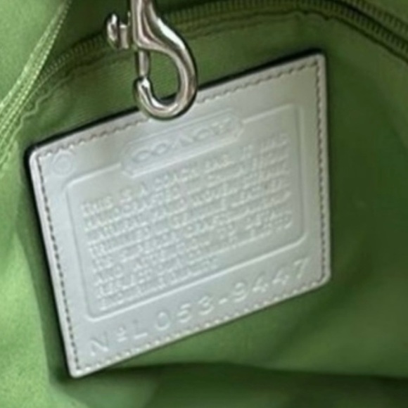 Coach Rare Vintage 2005 Straw Bumble Bee Bag - Picture 2 of 15